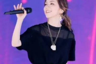 สร้างประวัติศาสตร์หน้าใหม่: G.E.M. ดีว่าเพลงแมนโดป๊อป ทุบสถิติโลกด้วยยอดจัดคอนเสิร์ตในสนามกีฬารวม 170 รอบ