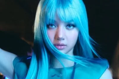 ลิซ่า BLACKPINK เผยถึงความกดดันหลังแยกตัวจากวงในภาพยนตร์สารคดีเดี่ยวของเธอ